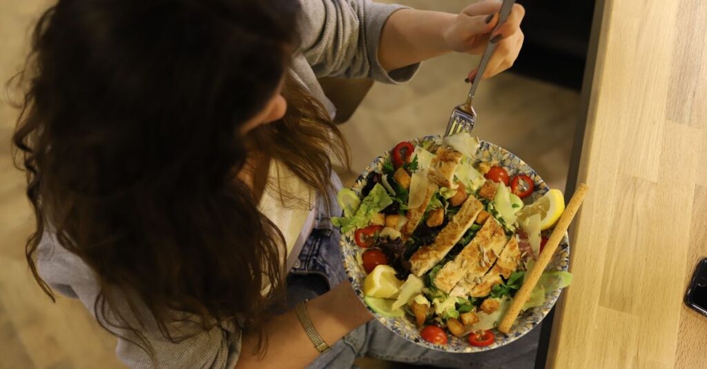 健康的な宅食生活を無理なく続けるためのコツを表すイメージ画像