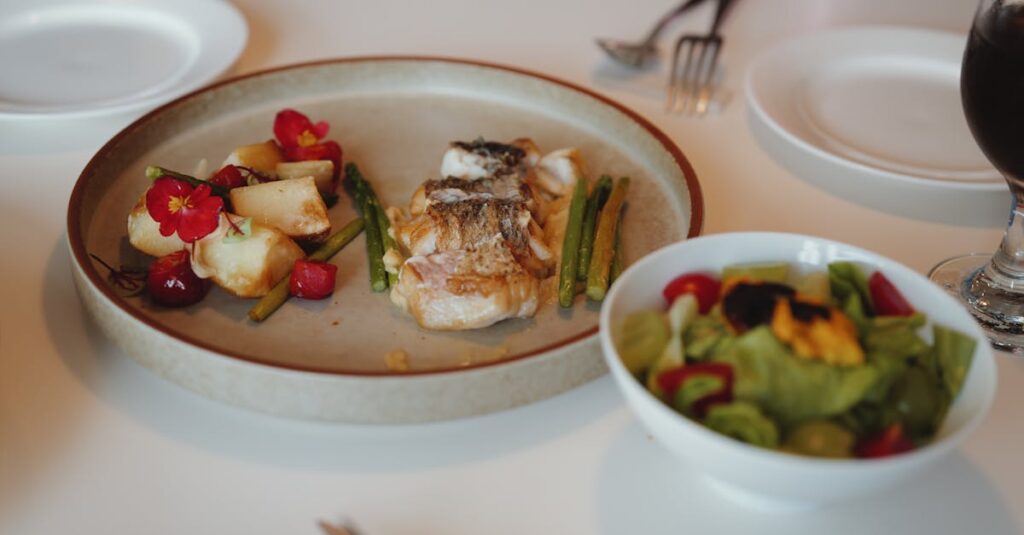 宅食サービスの料金の仕組みや定期便・スキップ制度をわかりやすく解説した図解イメージ