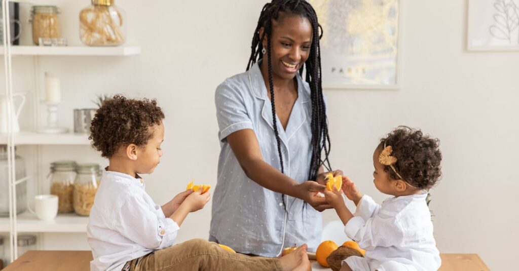 宅食を育児と両立して続けやすくするための使い方テクニックを紹介するイラスト