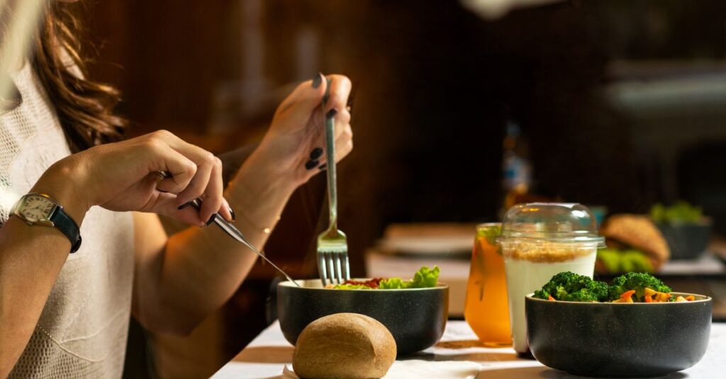 ライフスタイル別に最適な宅食サービスを提案する比較ガイド図